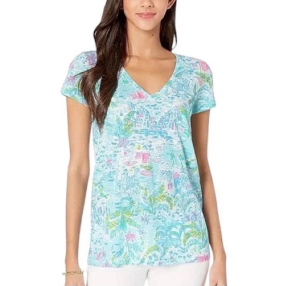 NWOT Lilly Pulitzer Etta V-Neck T-Shirt Tee Women’s XS What a Lovely Place